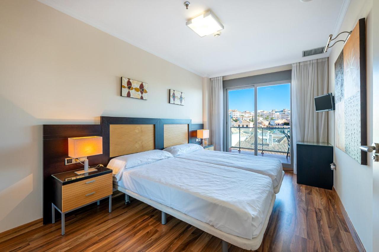 797 Holiday Rentals - Arcosur1- Moderno Apartamento Con Terraza Y Vistas Беналмадена Екстериор снимка